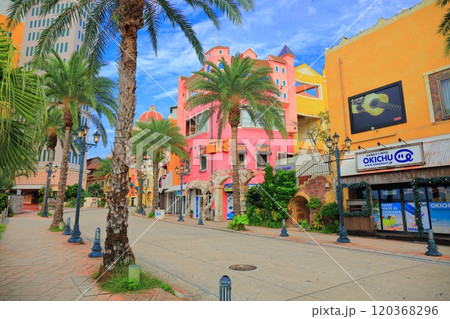 【沖縄県】晴天のアメリカンビレッジ(デポアイランド) 【沖縄県】晴天のアメリカンビレッジ(デポアイランド) 120368296