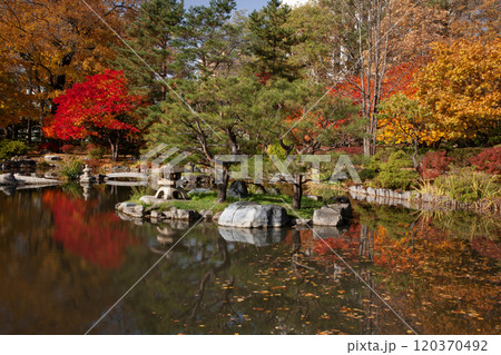 札幌中島公園の紅葉 札幌中島公園の紅葉 120370492