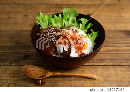 コロッケエッグ丼 コロッケエッグ丼 120371964