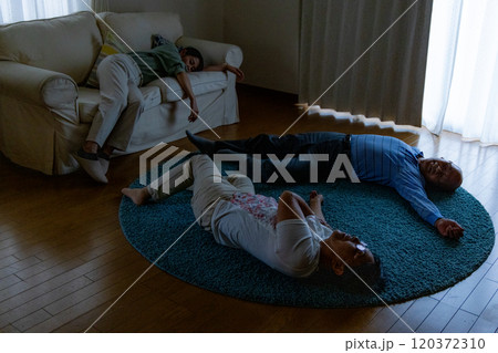一家心中 一家心中の写真素材 [120372310] - PIXTA