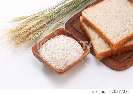 全粒粉と全粒粉の食パン 120372885