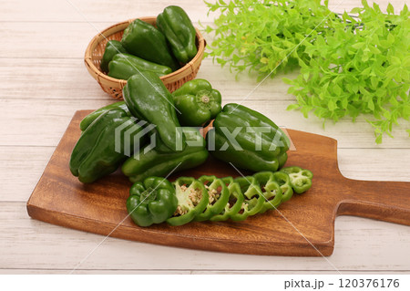 ピーマン 120376176