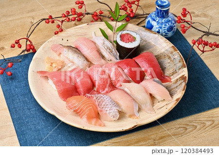 お寿司、大皿、すし、鮨、スシ、寿司、地魚、マグロ、盛合せ。 お寿司、大皿、すし、鮨、スシ、寿司、地魚、マグロ、盛合せ。 120384493