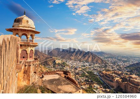 Aerial view from Jaigarh Fort at sunset, India, Rajasthan, Jaipur 120384960