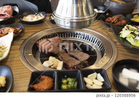 Korean bbq. Grilled beef ribs 120388956