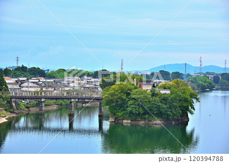 《岐阜県》美濃加茂市　飛騨川に浮がぶ中の島にある小山観音（小山寺） 120394788