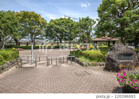 富岡西公園　神奈川県横浜市金沢区富岡西 120396083