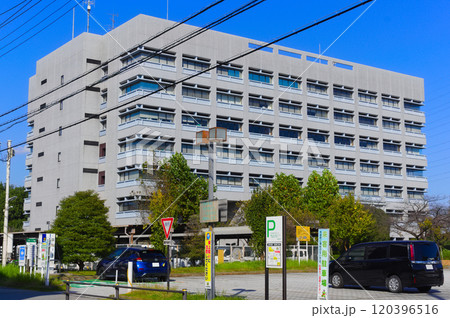 埼玉県三郷市三郷市役所周辺2024年11月 120396516