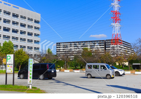 埼玉県三郷市三郷市役所周辺2024年11月 120396518
