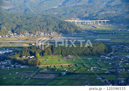 伐株山から見る玖珠町 伐株山から見る玖珠町 120396535