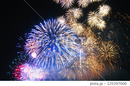 2024年の戸田橋花火大会といたばし花火大会の合同花火大会の風景 2024年の戸田橋花火大会といたばし花火大会の合同花火大会の風景 120397000