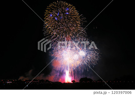 2024年の戸田橋花火大会といたばし花火大会の合同花火大会の風景 120397006