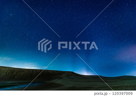 鳥取砂丘の夜景 120397009