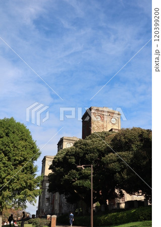 旧横浜競馬場一等馬見所跡（根岸森林公園内） 120399200