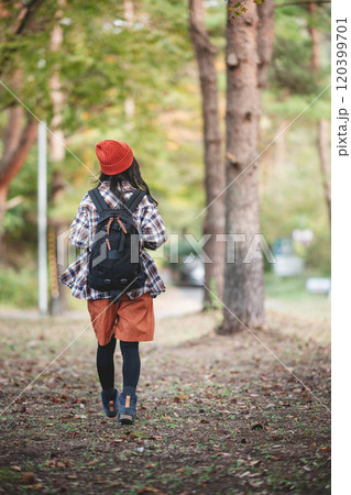 登山女子 登山女子 120399701
