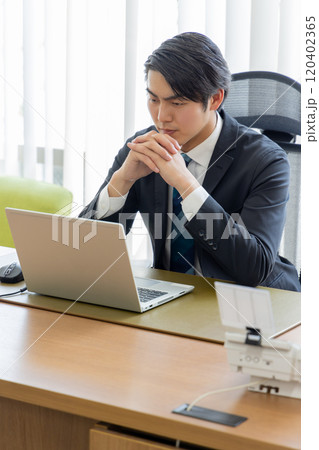 かっこいい上司イメージ かっこいい上司イメージ 120402365