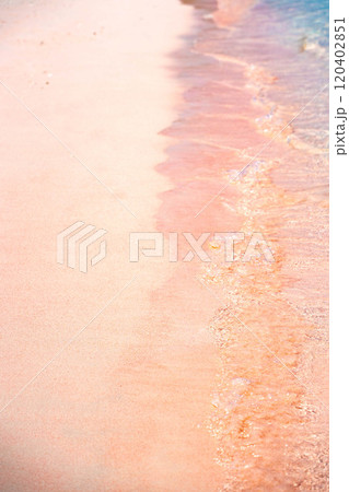 インドネシア・コモド国立公園　ピンクビーチの砂 120402851