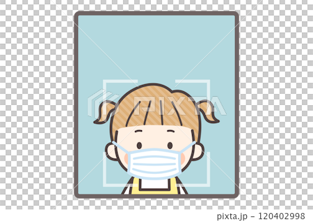 顔認証をするマスクをした小さな女の子 顔認証をするマスクをした小さな女の子 120402998
