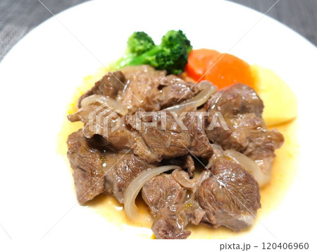 牛スネ肉のおいしい赤ワイン煮込み 120406960