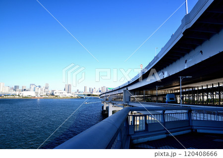 レインボーブリッジ北ルート遊歩道から見るレインボーブリッジと有明・晴海・芝浦の風景 120408666