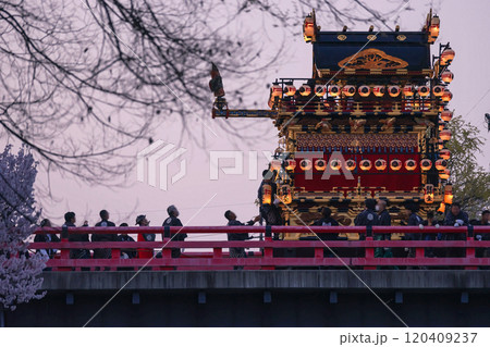 240414春の高山祭宵祭イラスト5g073 240414春の高山祭宵祭イラスト5g073 120409237