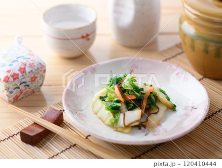 自宅で簡単♪ 白菜と塩昆布の浅漬け 自宅で簡単♪ 白菜と塩昆布の浅漬け 120410444