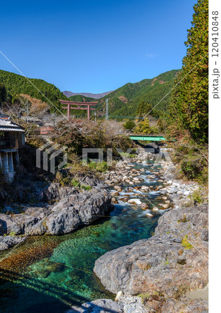 秋の大芦川 120410848
