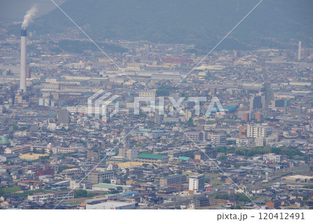 愛媛県四国中央市　具定展望台から川之江町方面を望む 120412491