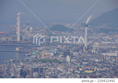 愛媛県四国中央市 具定展望台から川之江城跡方面を望む 愛媛県四国中央市 具定展望台から川之江城跡方面を望む 120412492
