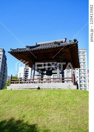 西本願寺広場・鐘楼(台湾・台北市万華区) 西本願寺広場・鐘楼(台湾・台北市万華区) 120413982
