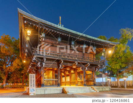夜の石切劔箭神社（石切神社）　絵馬殿 120416861