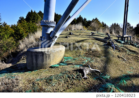 道志山塊の奥ノ岳 御正体山南尾根の送電鉄塔展望台 道志山塊の奥ノ岳 御正体山南尾根の送電鉄塔展望台 120418023