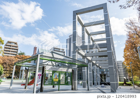 愛知県名古屋市 晴天の名古屋市美術館 愛知県名古屋市 晴天の名古屋市美術館 120418993