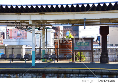 JR東日本新津駅の風景 120424360