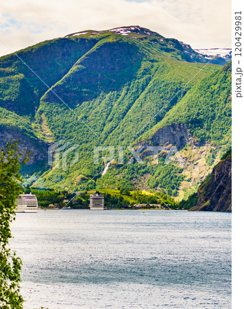 Cruise ships on fjord in Flam, Norway Cruise ships on fjord in Flam, Norway 120429981