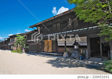 【奈良井宿の町並み】 長野県塩尻市奈良井 【奈良井宿の町並み】 長野県塩尻市奈良井 120431031