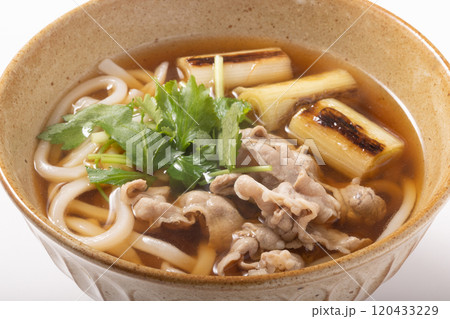 鴨ネギうどん（薄切り鴨肉） 120433229