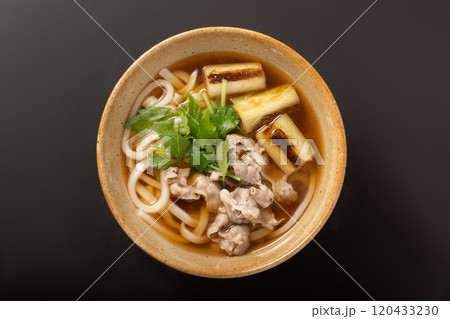 鴨ネギうどん（薄切り鴨肉） 120433230