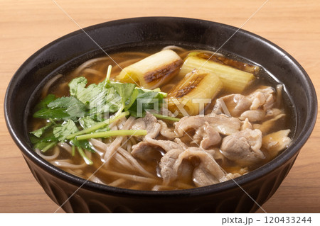 鴨ネギ 蕎麦 (薄切り鴨肉) 鴨ネギ 蕎麦 (薄切り鴨肉) 120433244
