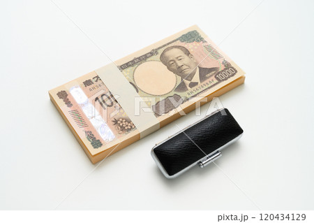 お金と印鑑 120434129