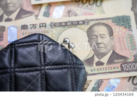 財布とお金 財布とお金 120434169