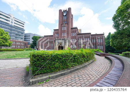 東京大学 安田講堂（東京都文京区本郷） 120435764