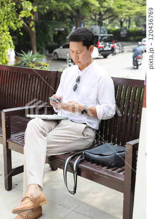 Asian Busimess People Asian Busimess People 120436769