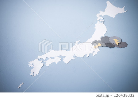 列をなす積乱雲・線状降水帯イメージ 120439332