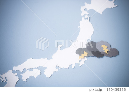 列をなす積乱雲・線状降水帯イメージ 列をなす積乱雲・線状降水帯イメージ 120439336