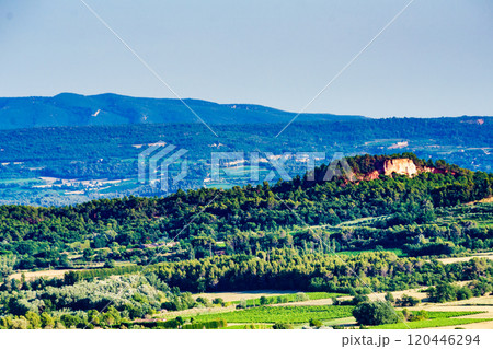 Red rocks in Roussillon, Provence France 120446294
