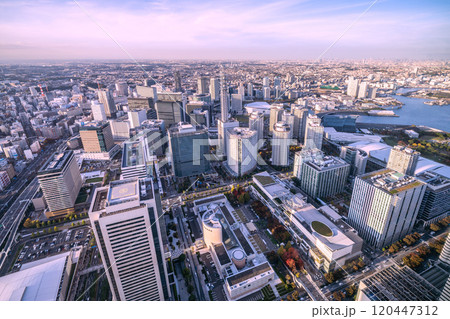 日本の横浜都市景観 新宿や六本木、麻布台、スカイツリーなど一望…横浜駅やみなとみらいのビル群=17日 日本の横浜都市景観 新宿や六本木、麻布台、スカイツリーなど一望…横浜駅やみなとみらいのビル群=17日 120447312