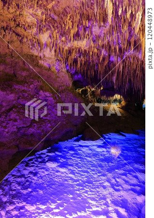 【沖縄県】晴天の おきなわワールド文化王国の玉泉洞 120448973