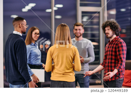 Multicultural Business Team Brainstorming During Coffee Break 120449189