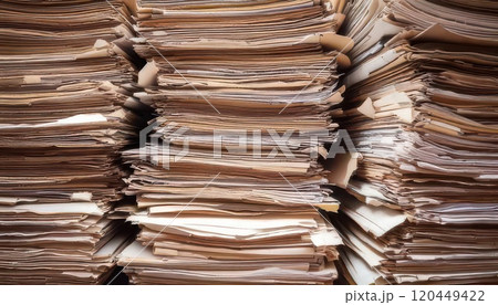 《AI画像》積み上げられた大量の書類 120449422